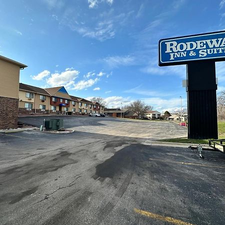 Rodeway Inn & Suites Madison East Esterno foto