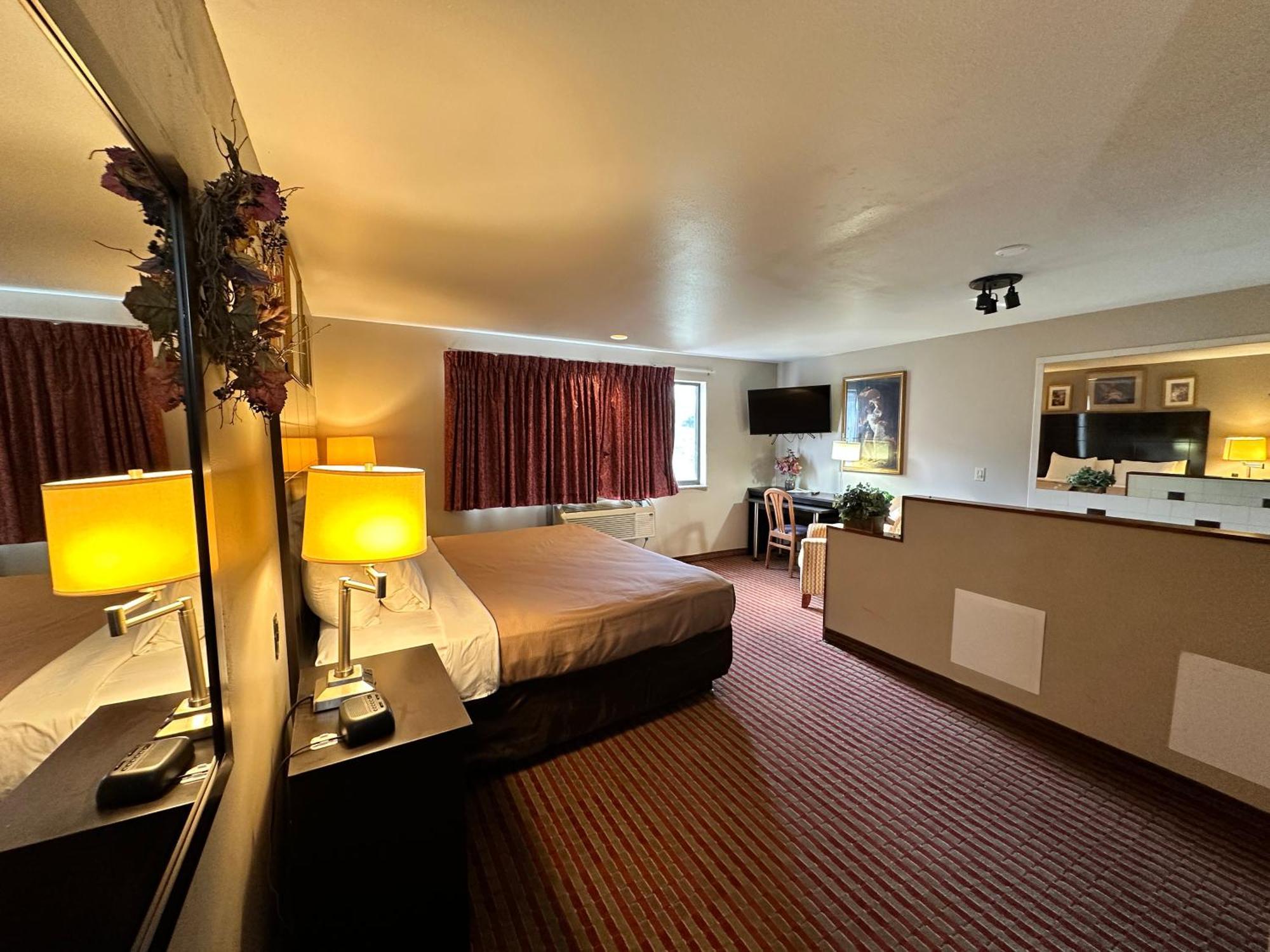 Rodeway Inn & Suites Madison East Esterno foto