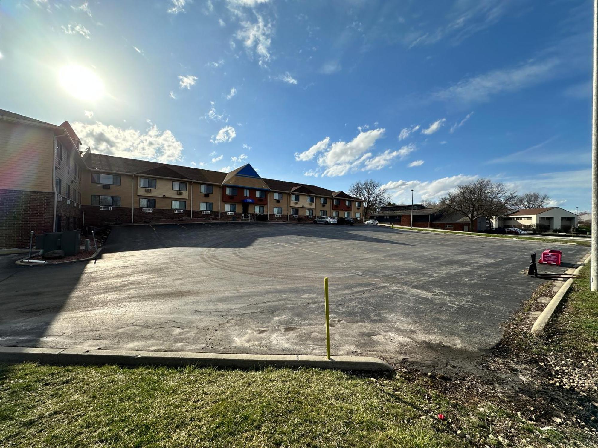 Rodeway Inn & Suites Madison East Esterno foto