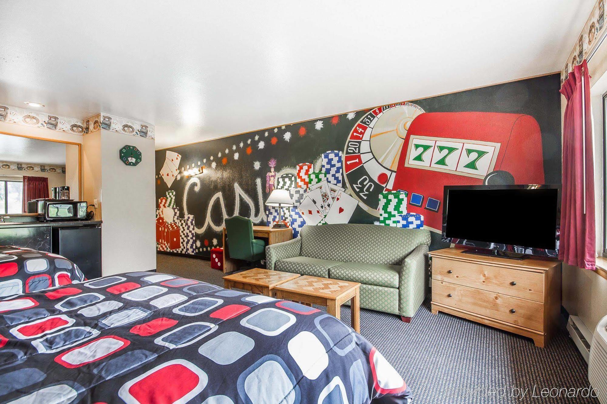 Rodeway Inn & Suites Madison East Esterno foto
